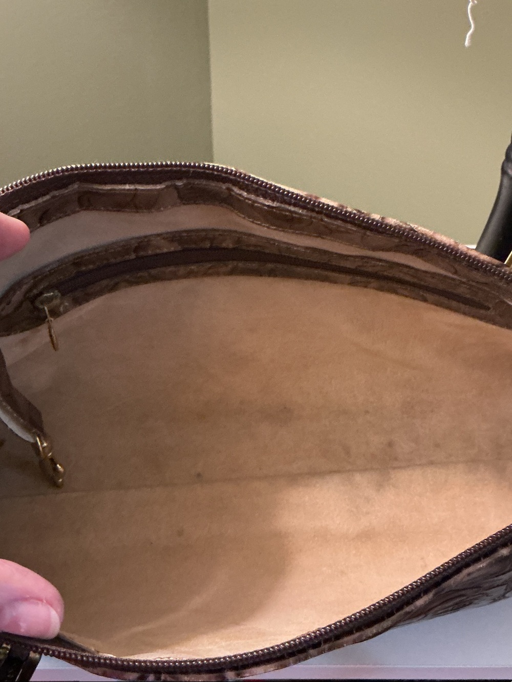 Brahmin Vintage 1990’s Elouise Rose Embossed Leather Chocolate Shoulder Bag EUC - Picture 10 of 13